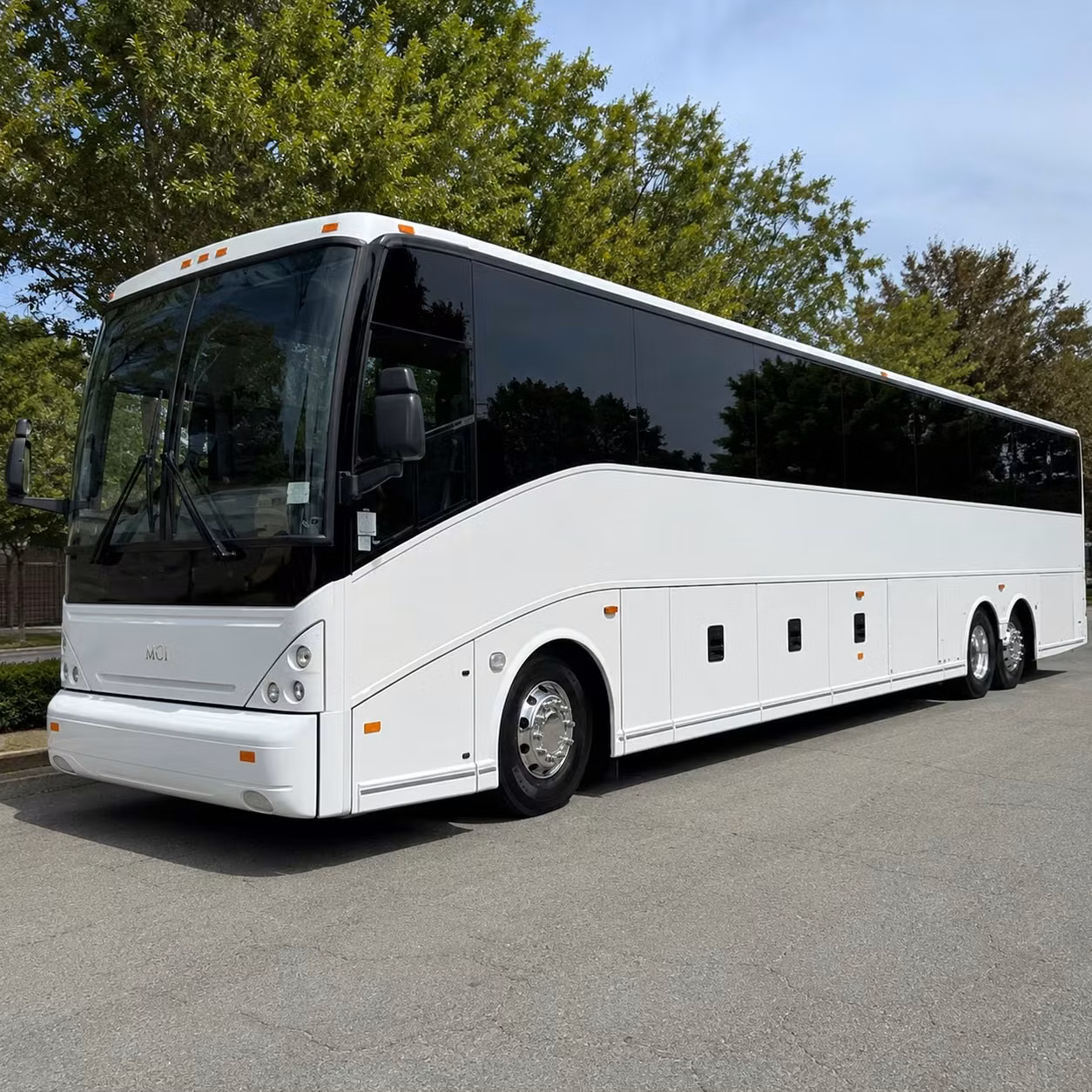 charter buses for compton school groups visiting los angeles cultural institutions