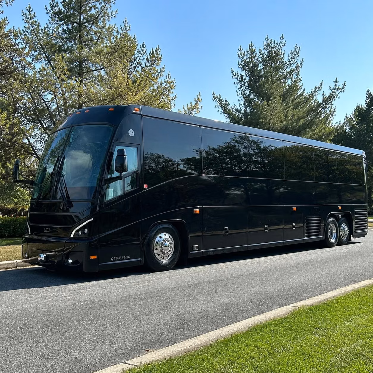 compton charter bus rentals for performing arts and history field trips