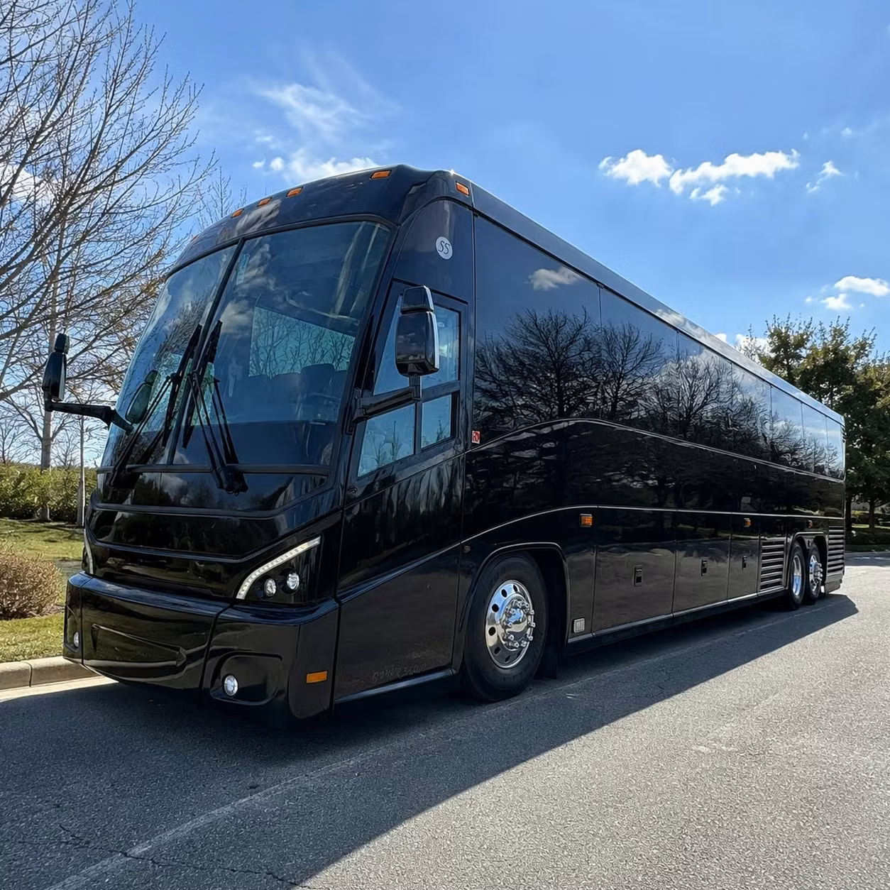 compton employee shuttle services for warehouses distribution centers and logistics hubs